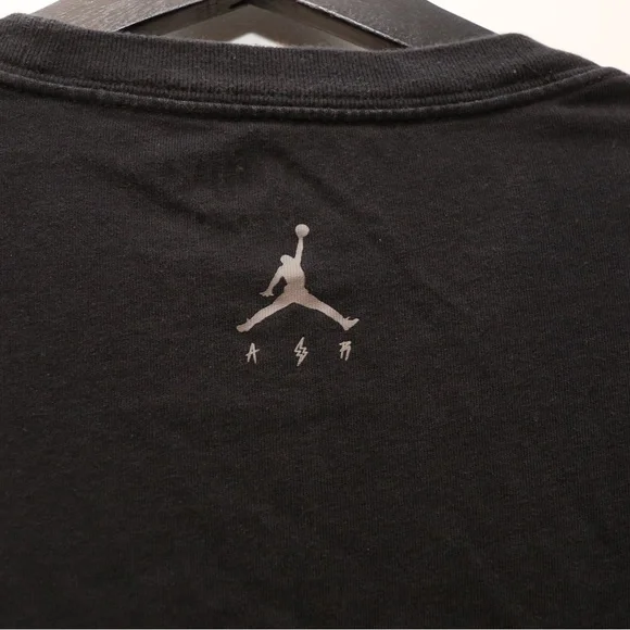 Nike Air Jordan x J Balvin Black Shirt - Picture 5 of 6